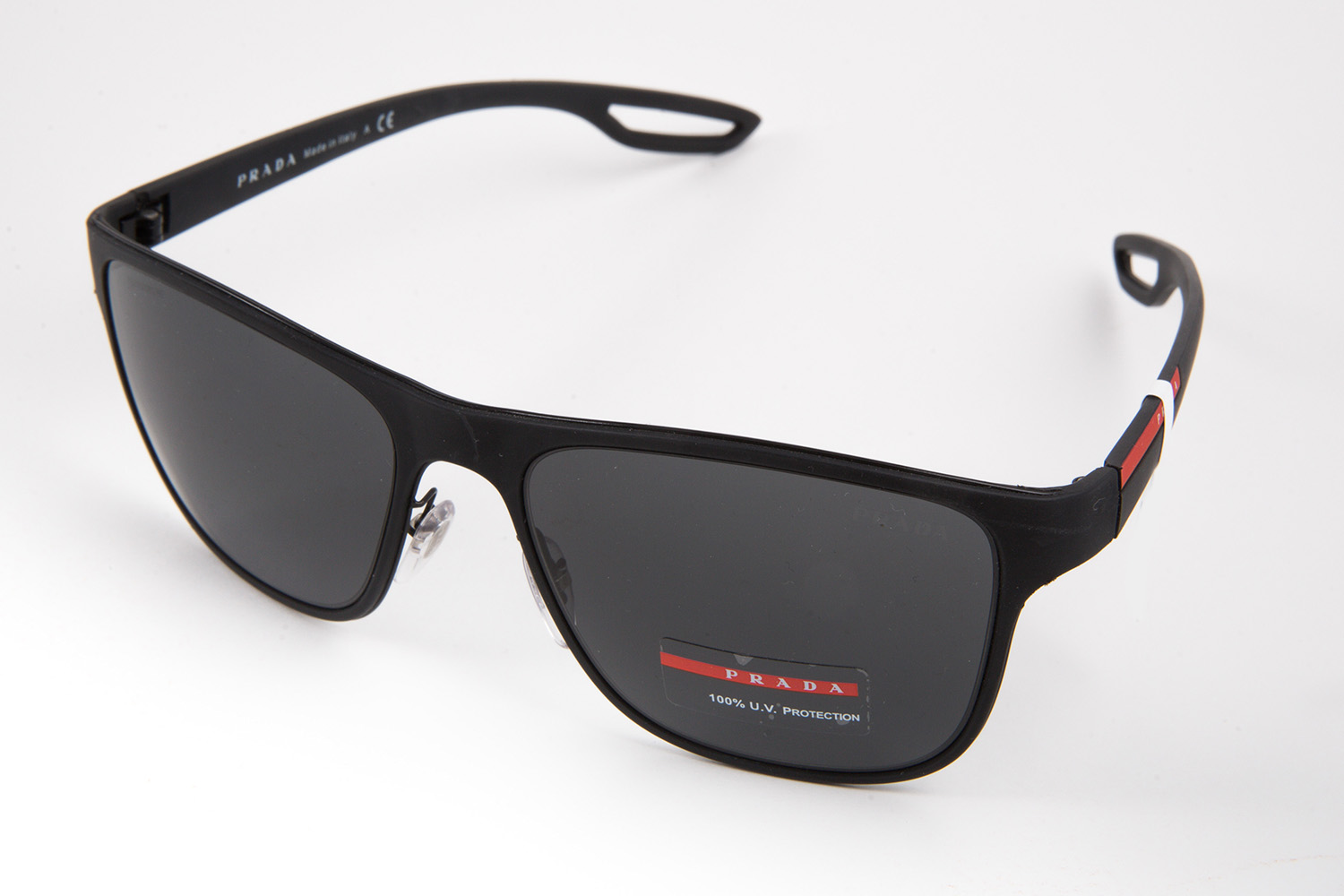 prada-linea-rossa-zonnebrillen-16-17