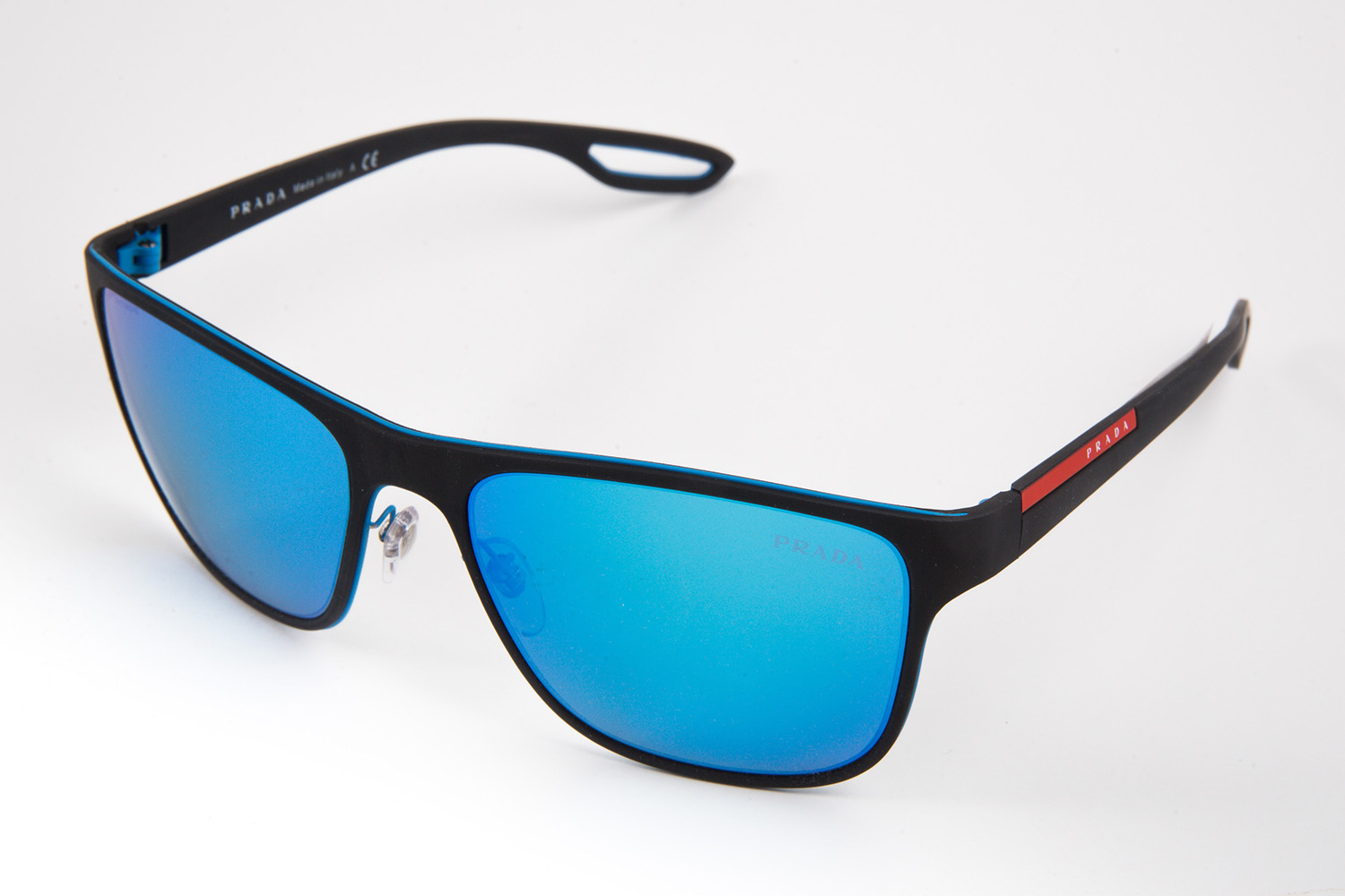 prada-linea-rossa-zonnebrillen-16-20