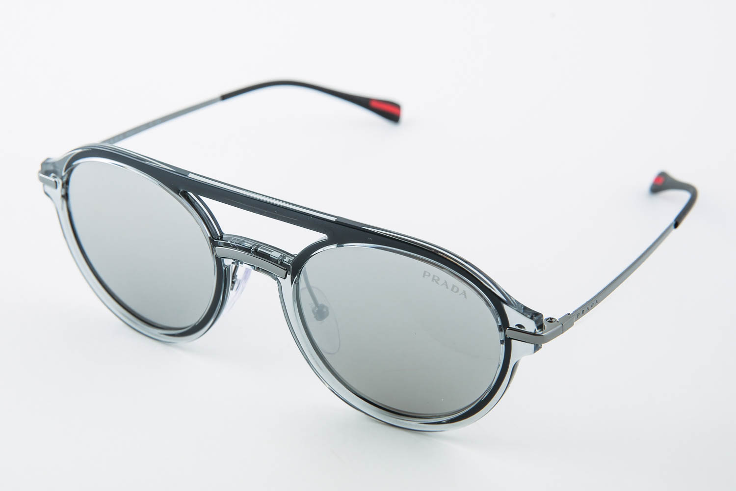 prada-linea-rossa-zonnebrillen-16-3